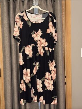 Chic Soul Pink Floral & Black Dress